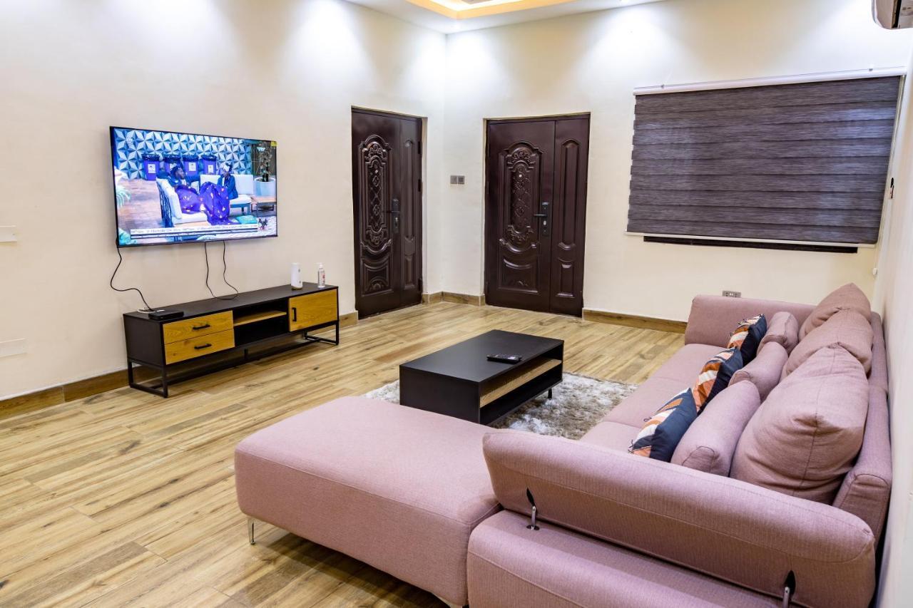 Cloud9 Luxury Apartments Аккра Экстерьер фото