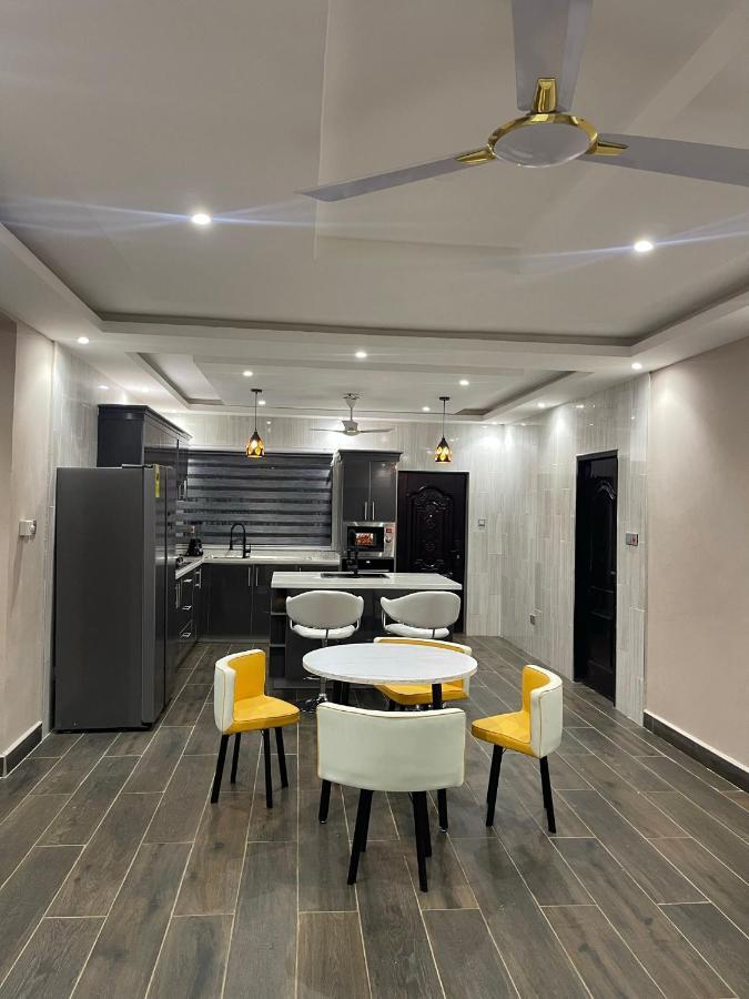Cloud9 Luxury Apartments Аккра Экстерьер фото